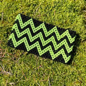 Fulni-ô elastický korálkový náramek - Floresta verde