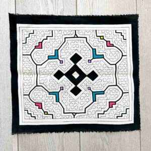 Shipibo malovaná Ceremoniální dečka - Força de Altar Azul